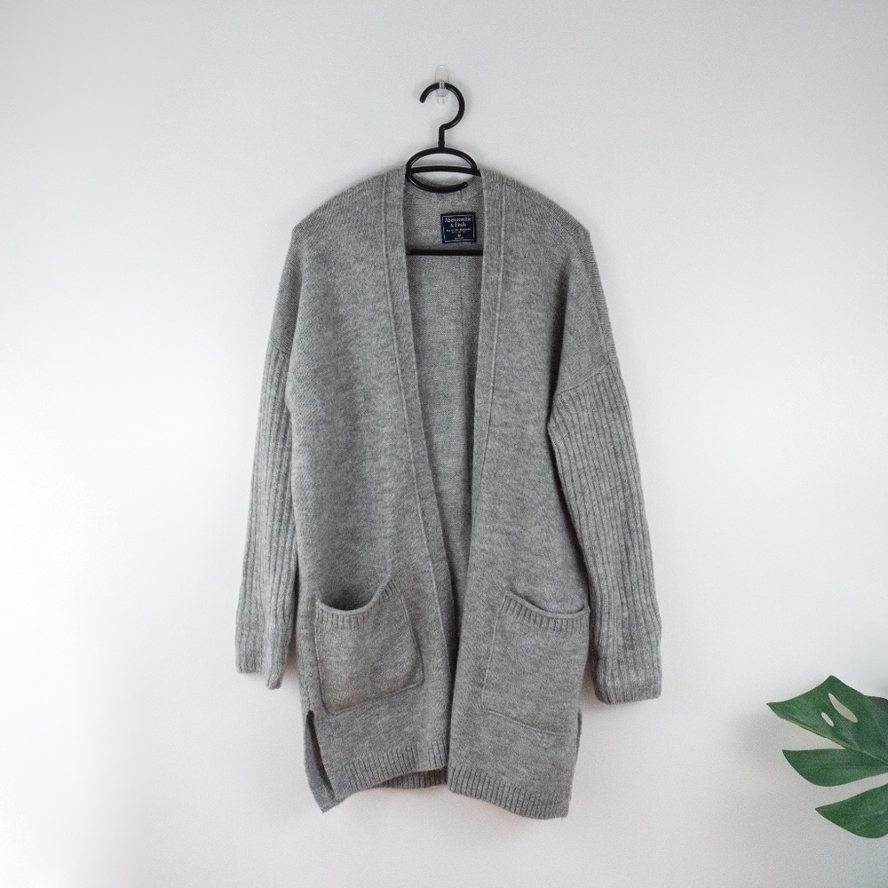A&F Abercrombie & Fitch Grey Cardigan